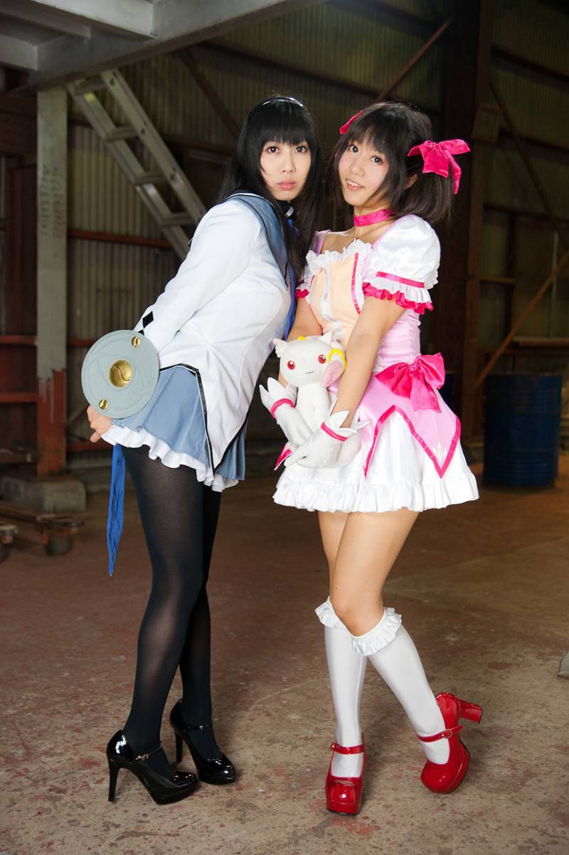 [Cosplay]   cos制服双姐妹